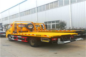 合江附近拖车救援搭电